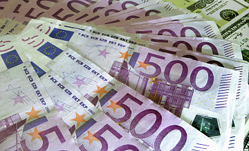 В Минфине рассказали о рисках хранения резервов в долларах и евро