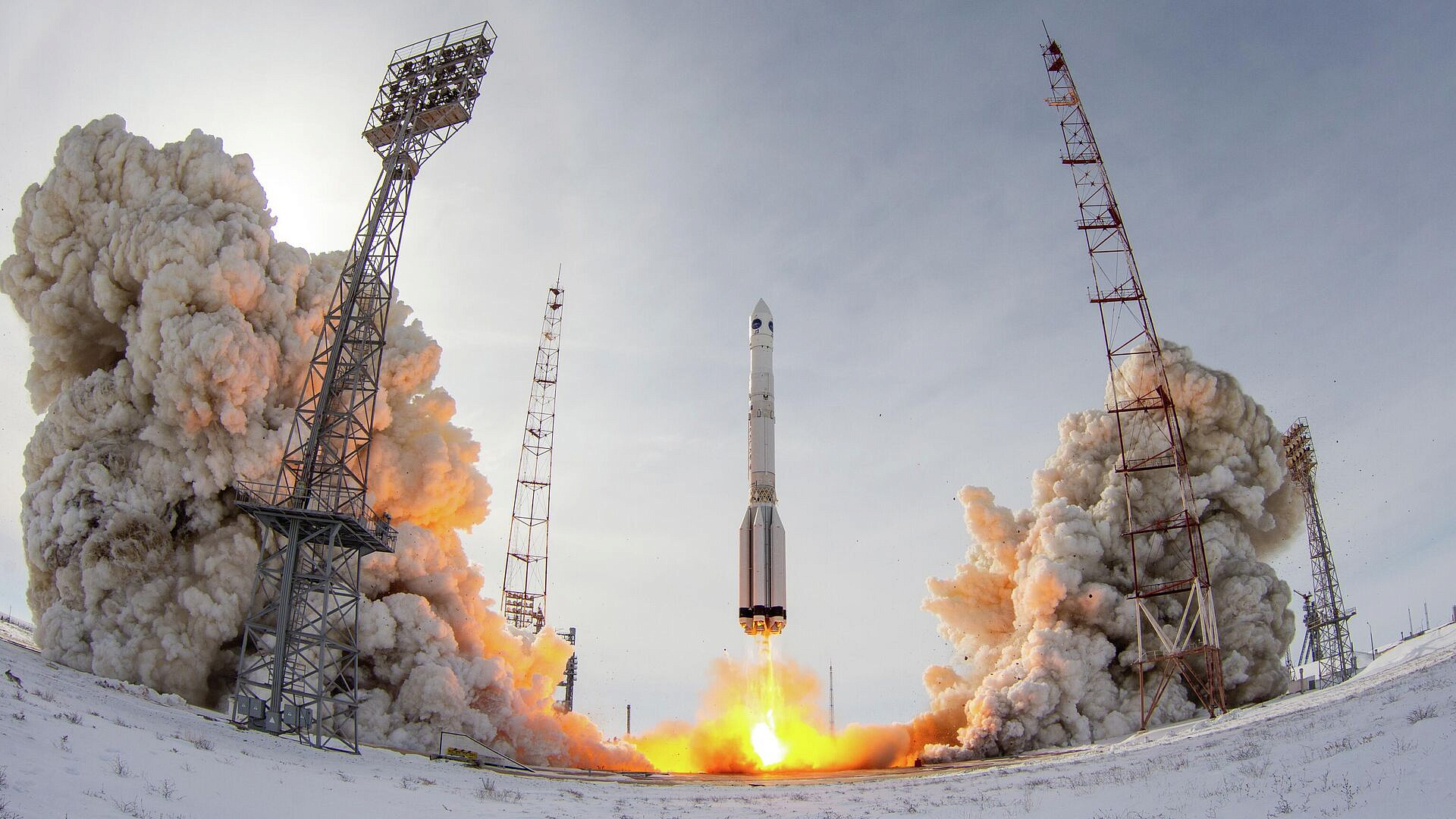 Все оставшиеся ракеты "Протон-М" будут запущены, заявили в Центре Хруничева