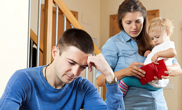 В России резко обеднели молодые семьи