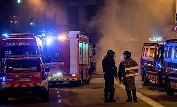 При аварии с поездом в Каталонии пострадали по меньшей мере 15 человек