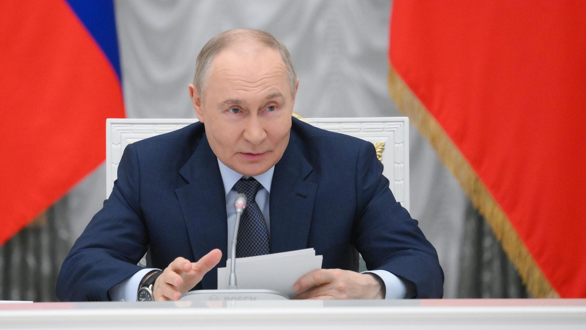 ����� ��������� ���� � �������������� ����� ������������