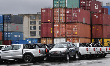 Минтранс держит на контроле вывоз контейнеров с Дальнего Востока