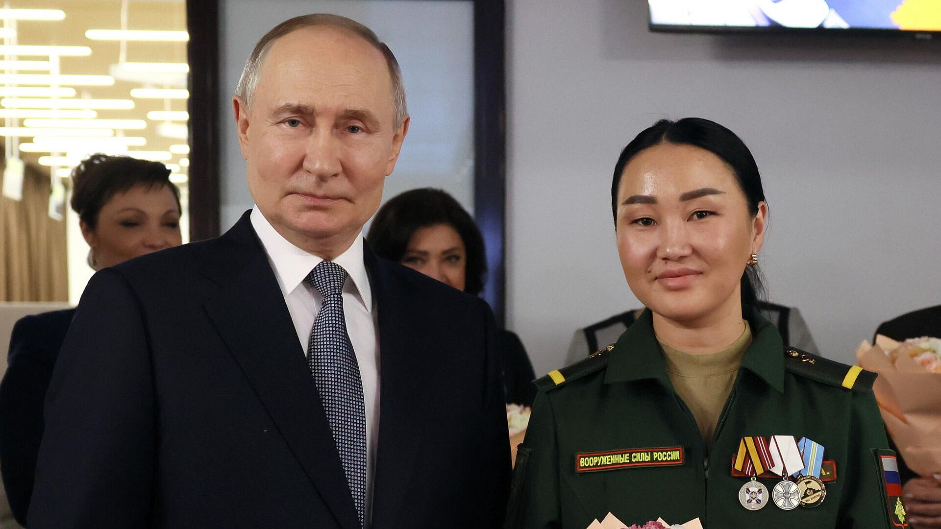 Военный медик из Тувы согласилась на съемки фильма о своем подвиге