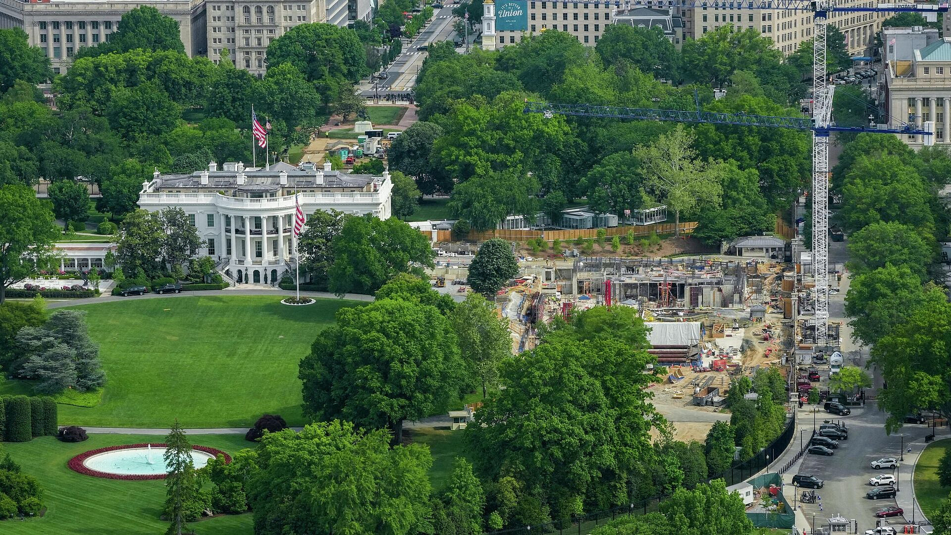 Экс-военный рассказал, зачем Трампу шестиэтажный бункер в Белом доме
