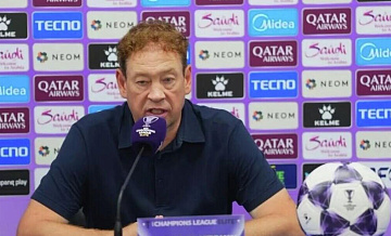 "Шанхай Шэньхуа" Слуцкого начнет сезон чемпионата Китая со штрафом