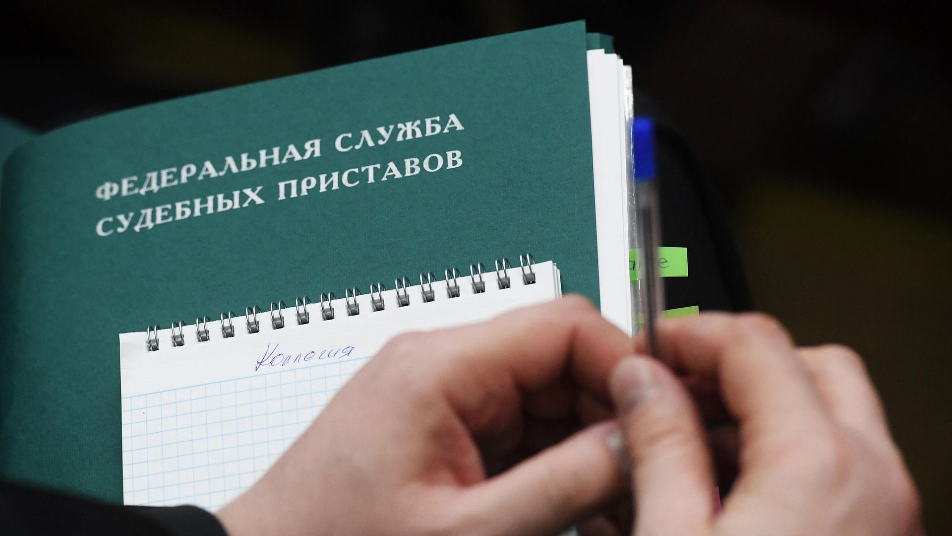 На Урале должник по алиментам позвал пристава в гости, перепутав с знакомой