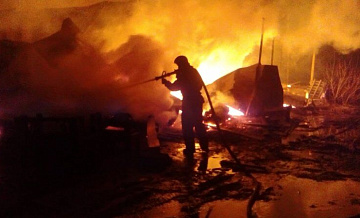 В Ростове-на-Дону потушили пожар в промзоне