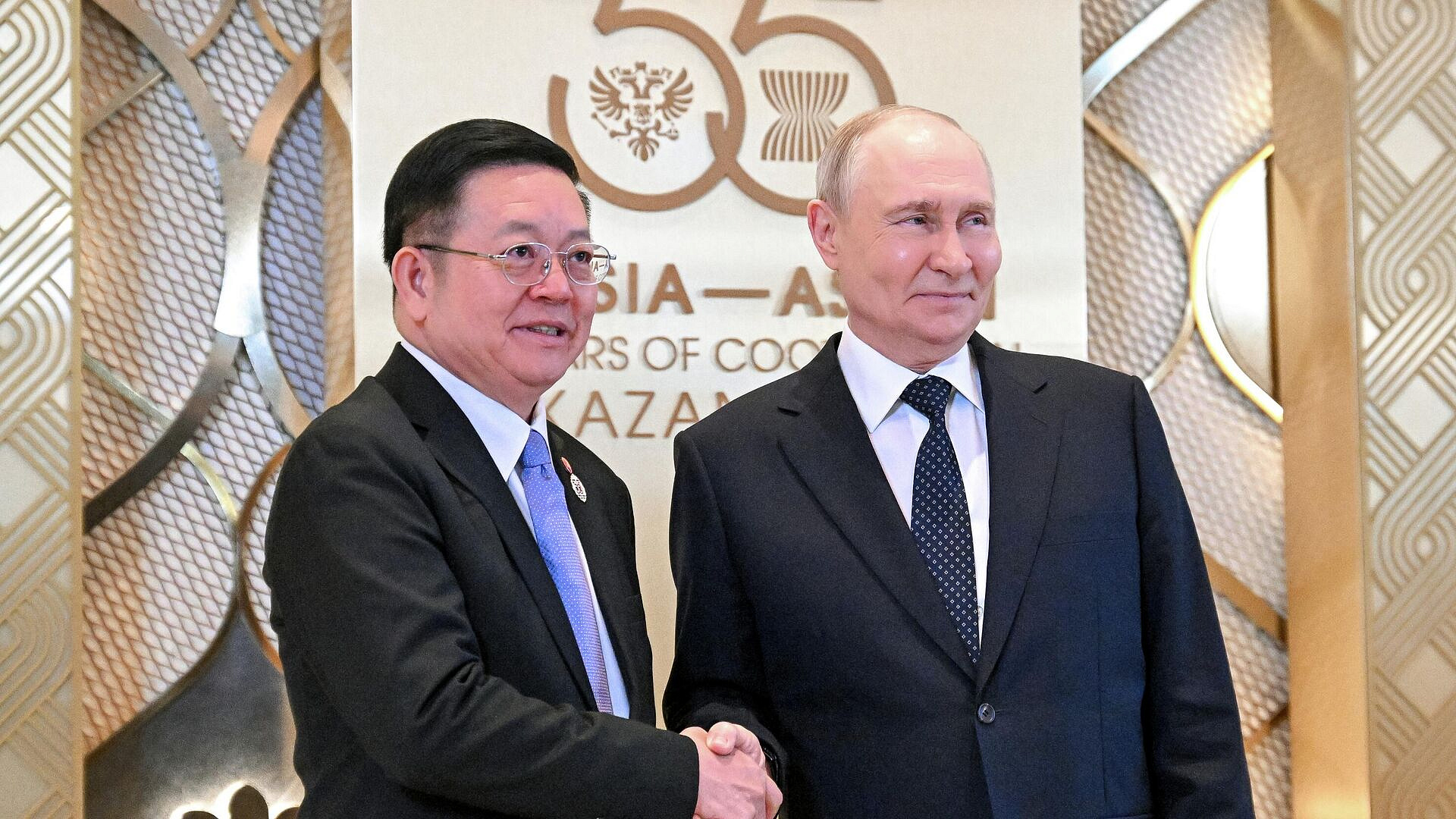 Таиланд играет ключевую роль в АСЕАН, заявил Путин