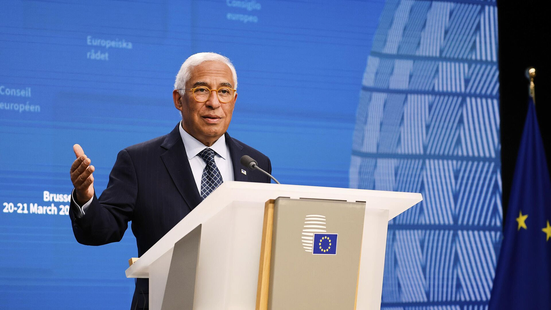 ЕС продолжит работу над новым пакетом санкций против России, заявил Кошта