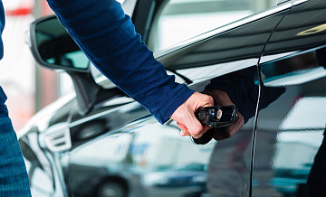 Дилеры оценили перспективы авторынка из-за снижения ключевой ставки