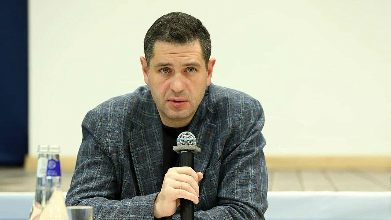 Арестованному зампреду правления "Газпром нефти" грозит до 15 лет тюрьмы