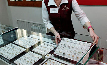 Власти одобрили добровольное клеймение ювелирных изделий при экспорте