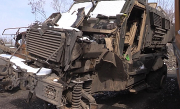 Российские военные уничтожили бронемашину MaxxPro под Константиновкой