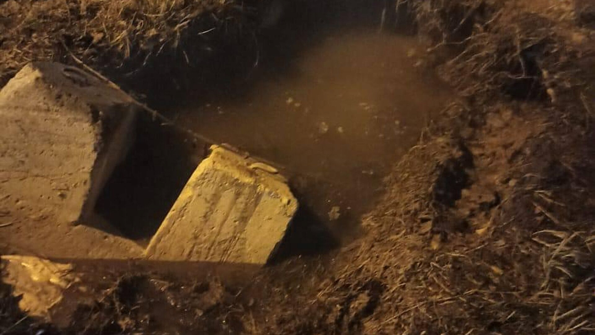 Глава района в Челябинске уволился после падения школьника в яму с кипятком