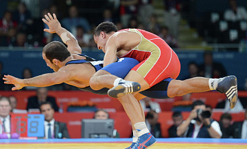 Борец Исаев дисквалифицирован с чемпионата России за ненормативную лексику