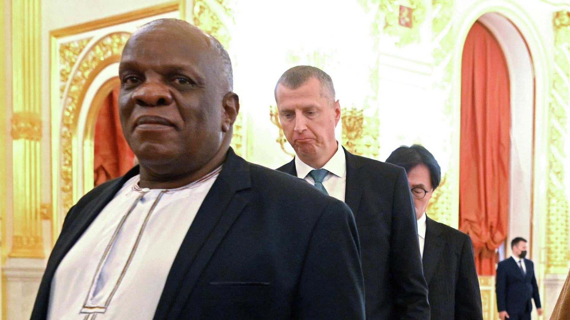 Посол Уганды оценил возможность запуска прямого авиасообщения с Россией