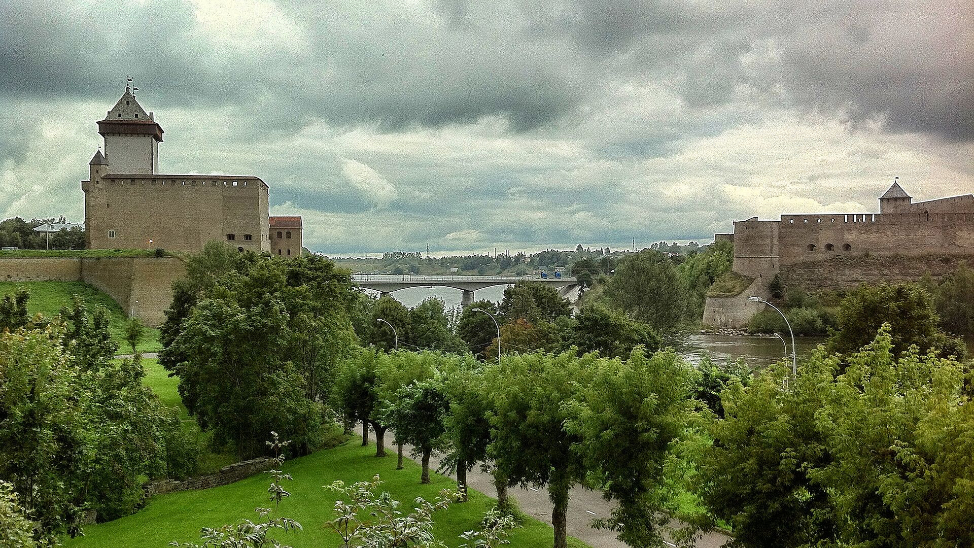 � ���������� �������� ������-������� � 80-����� ������