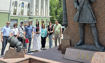 Украинские переселенцы в Крыму почтили память погибших в годы ВОВ