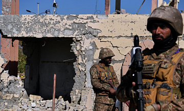 Глава МИД Пакистана заявил, что страна ответила на агрессию Афганистана