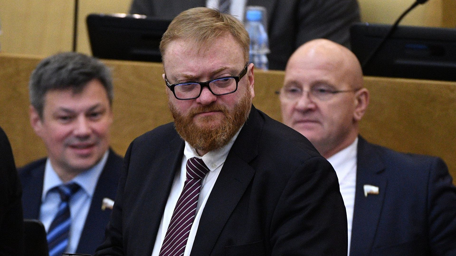 Милонов прокомментировал отъезд Инстасамки