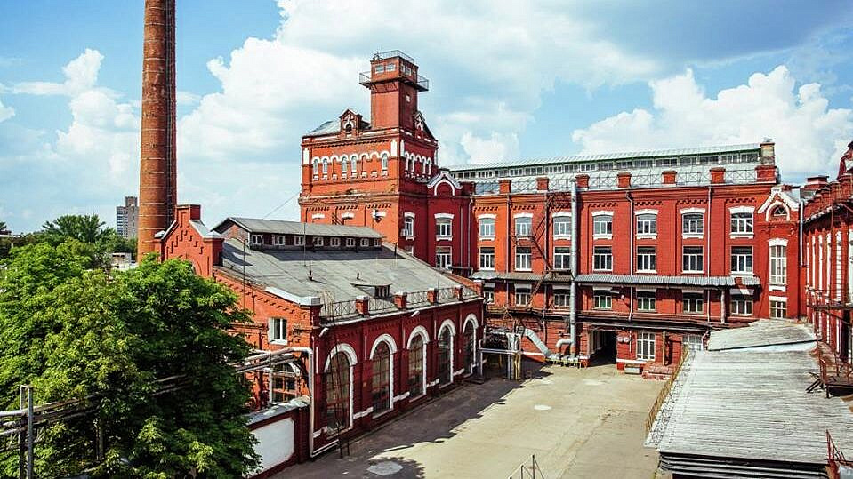 Калужский завод "Кристалл" хочет отсудить бренд Trump компании из США