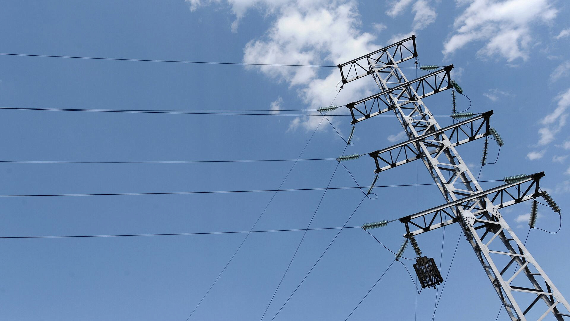 В Винницкой области Украины сотни домов остались без света