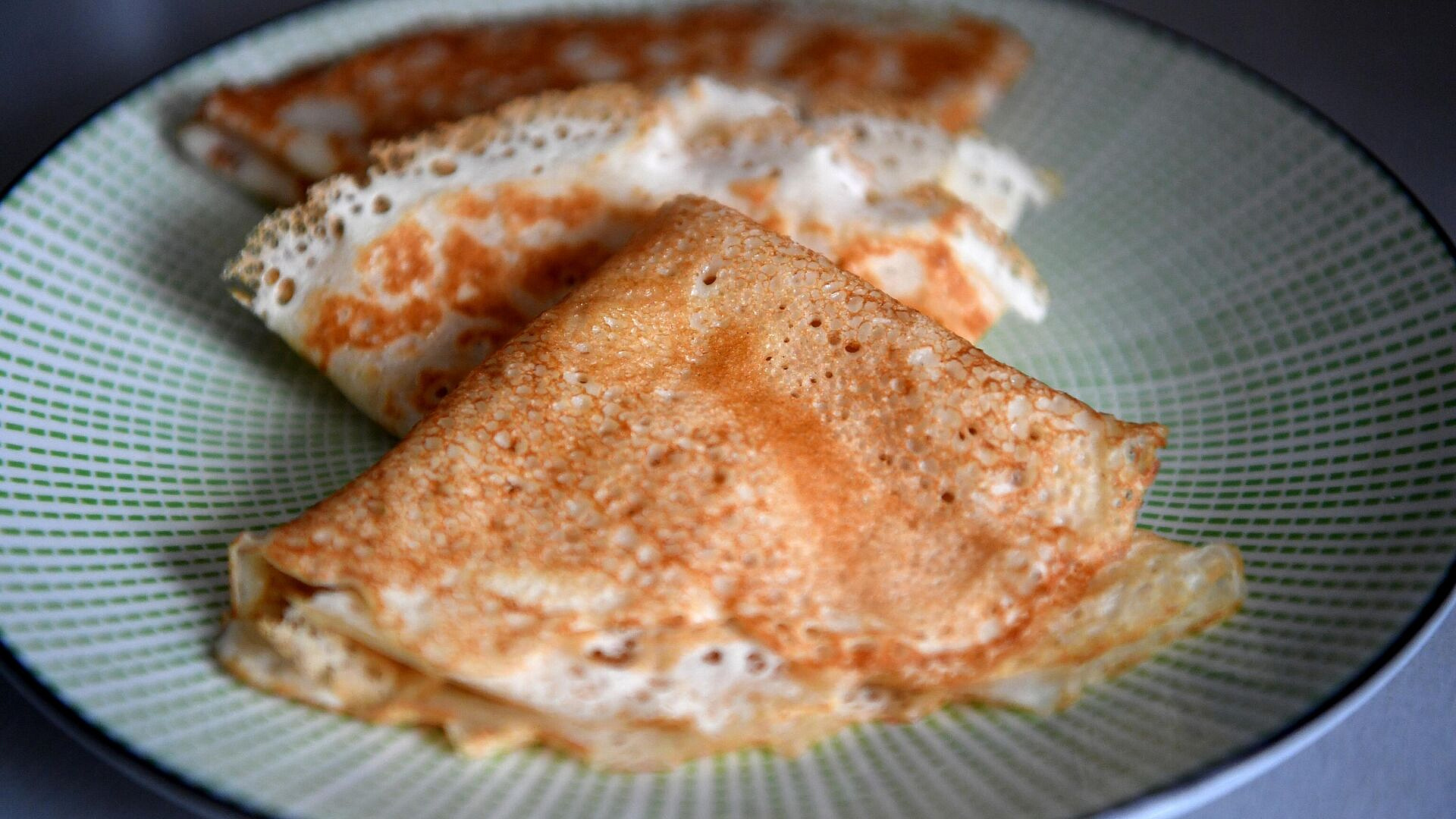 Аналитики рассказали, где в России дешевле всего отпраздновать Масленицу