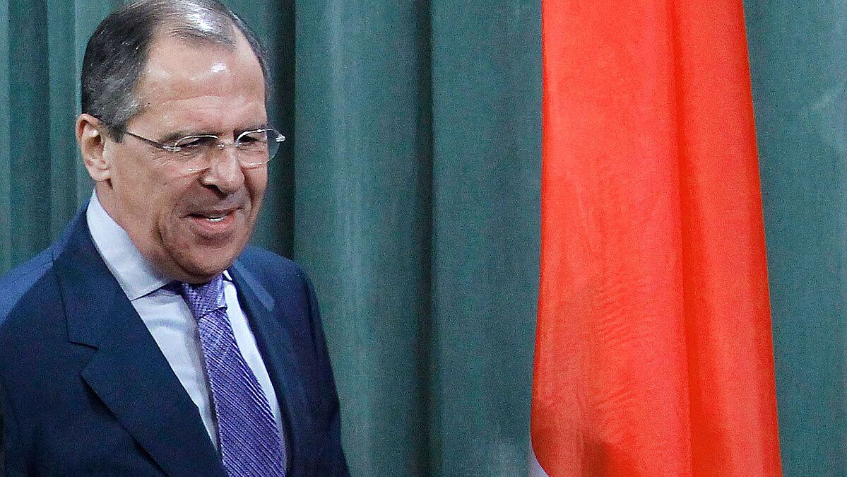 Запад не сможет поработить Россию и Китай, заявил Лавров