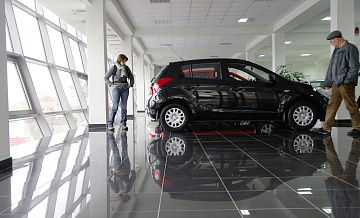 Продажи новых транспортных средств снизились в России