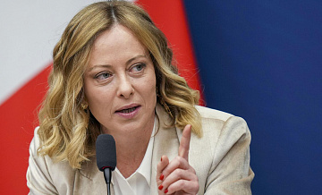 СМИ: Мелони не поддержала намерение Макрона активировать "торговую базуку"