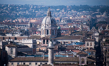 Итальянский журналист назвал причину снижения уровня жизни в стране