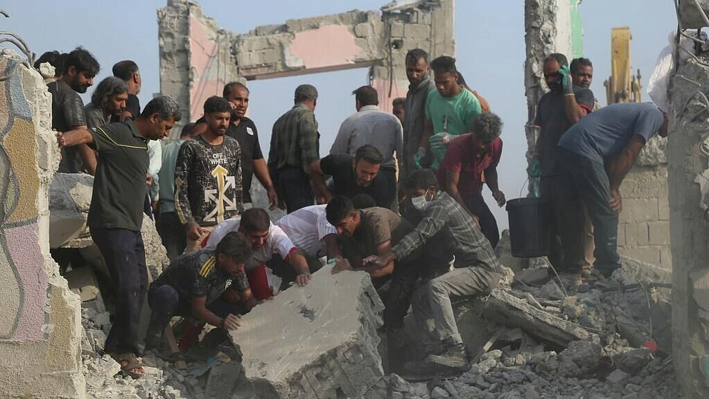 Посол Израиля не стал прямо говорить о виновных в ударе по школе в Иране