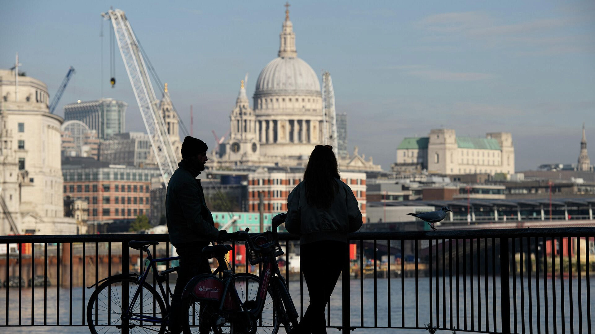 Великобритания ввела новые санкции против России