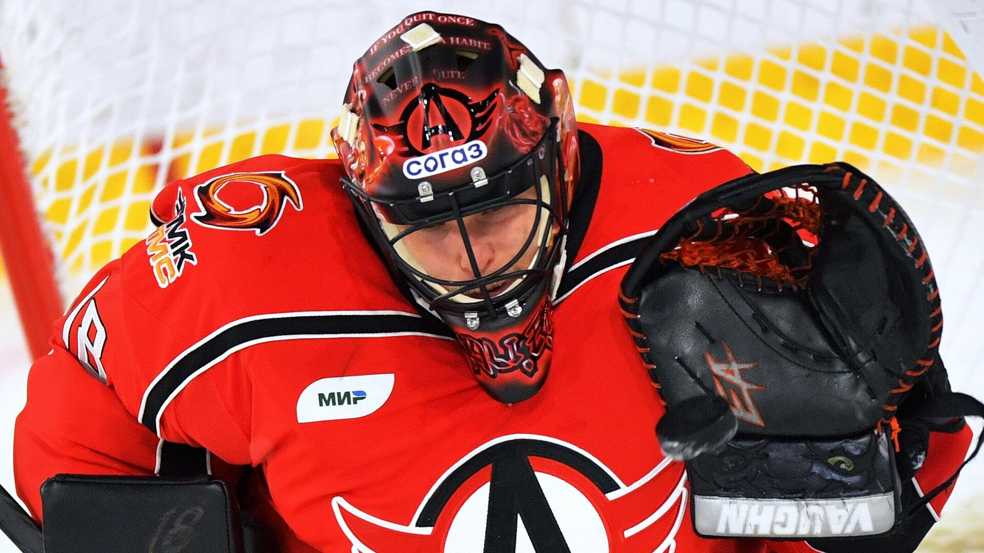 Хоккейный клуб "Автомобилист" продлил контракт с Аликиным на два сезона