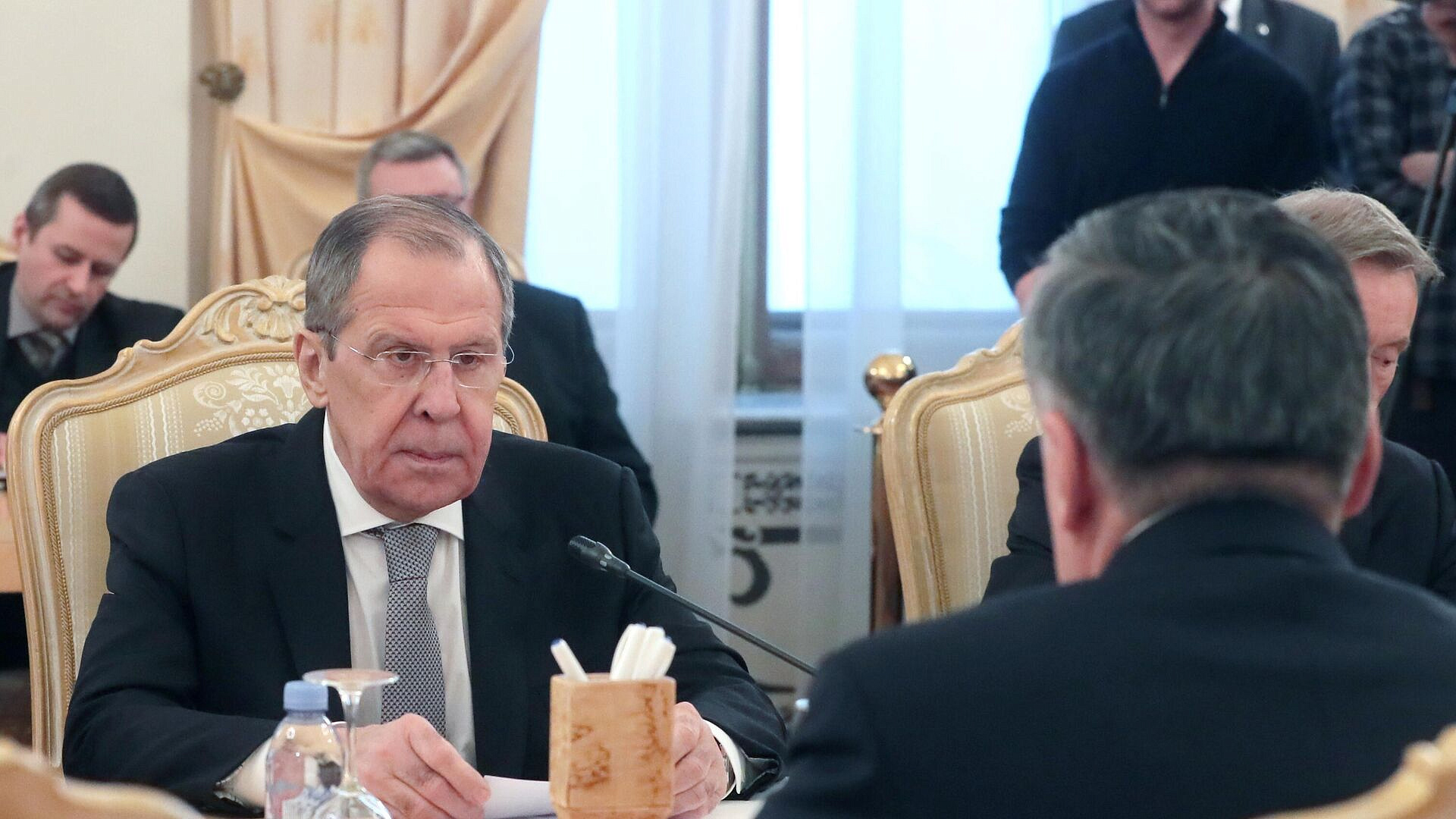 Лавров провел встречу с главой МИД Таджикистана