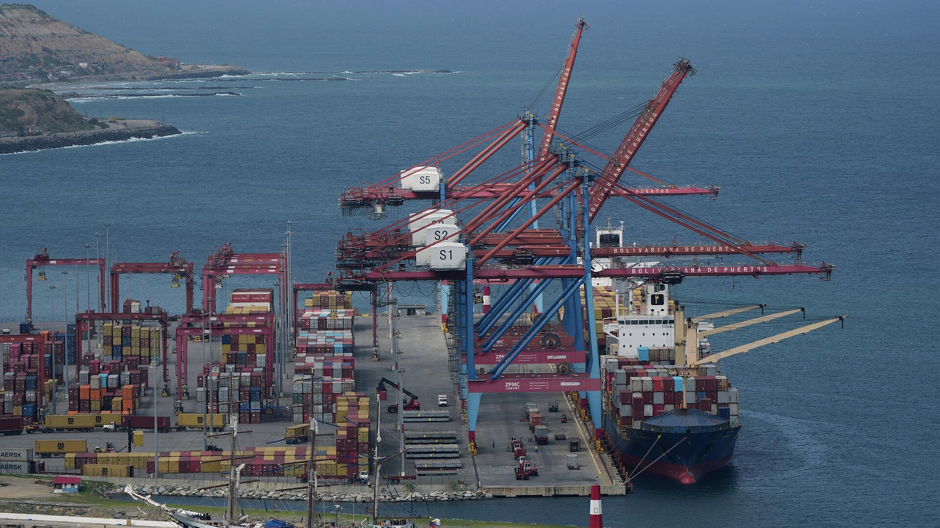 Венесуэла заявила, что захват танкера с нефтью не останется безнаказанным