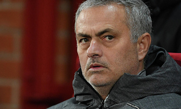 "Ювентус" обыграл "Бенфику" Моуринью и обеспечил себе место в плей-офф ЛЧ