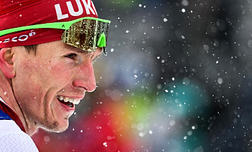 Большунов не смог выйти в полуфинал спринта на этапе Кубка России