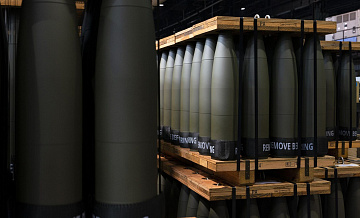 США недовольны ЕС за выдавливание американских военных фирм, пишет Politico