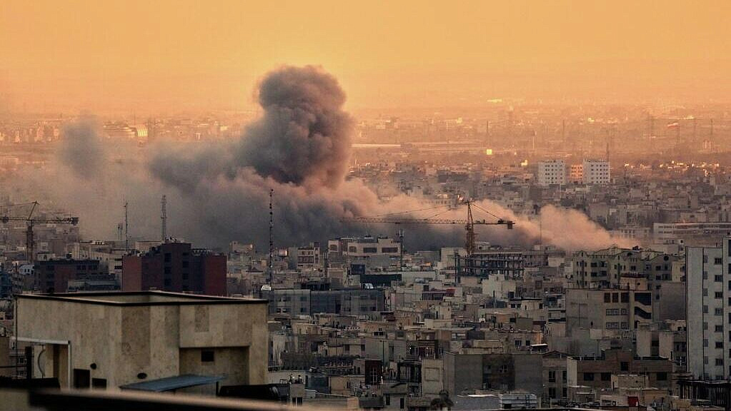 Ядерная и ракетная программы Ирана не были угрозой США, заявили эксперты