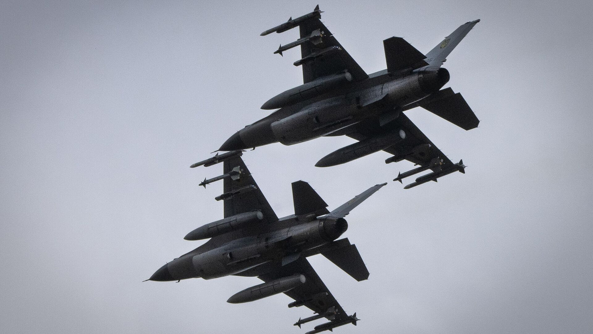 США изменили программу подготовки украинских пилотов для F-16, пишет WSJ