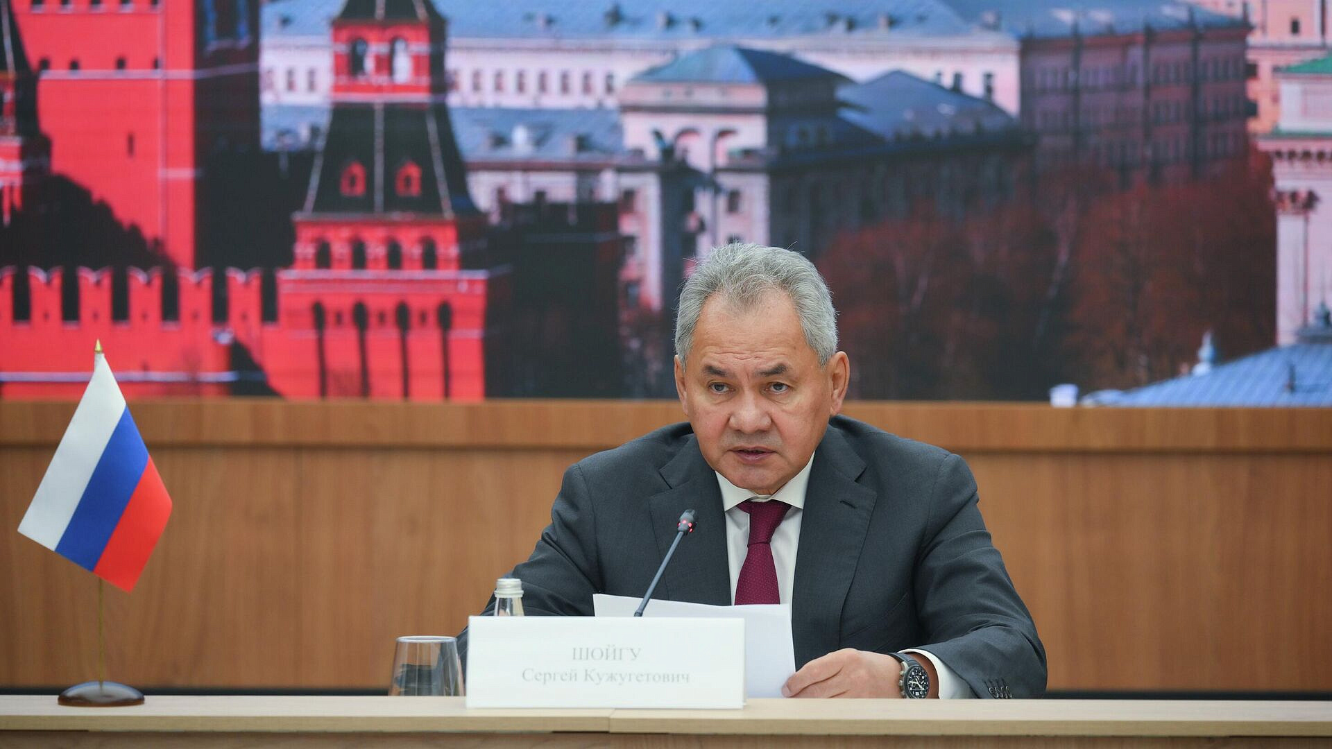 Шойгу призвал стороны конфликта вокруг Ирана вернуться к дипломатии