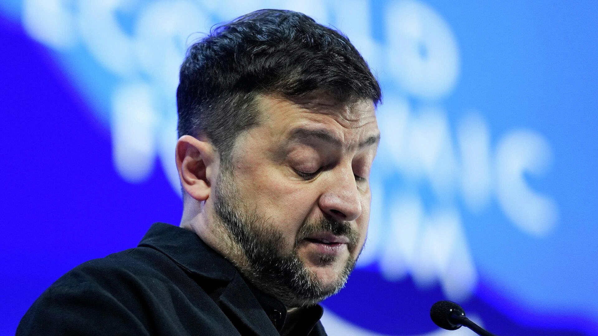 "Осуждения недостаточно". Истерика Зеленского вызвала переполох во Франции