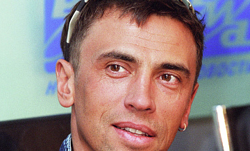 Прыгнул в вулкан и выжил. Как русский экстремал искал смерть в горах