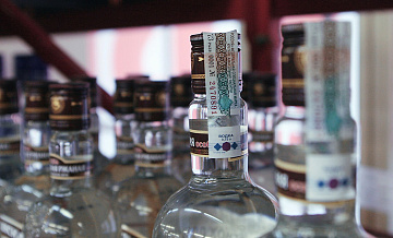 В России с начала года подорожала водка и подешевели сосиски