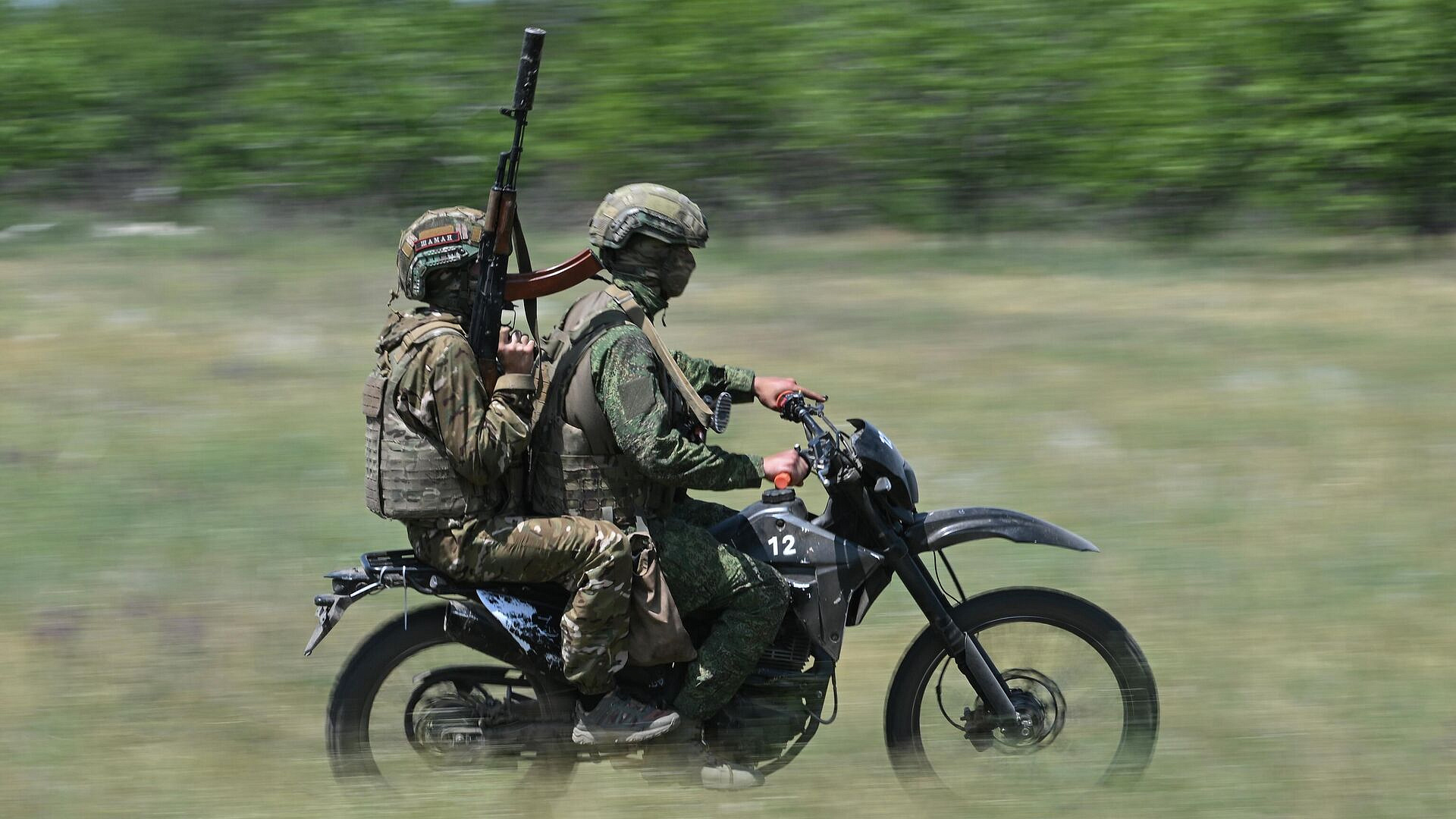 Боец ВС России спас двух раненых сослуживцев