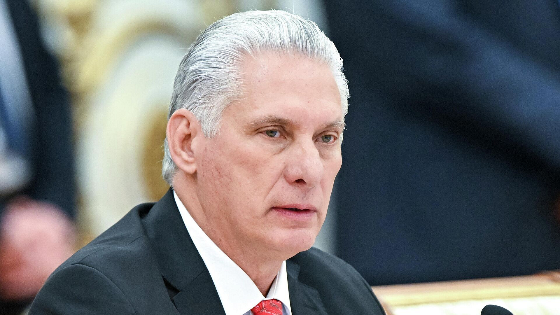 США хотят довести до крайности трудности кубинцев, заявил президент