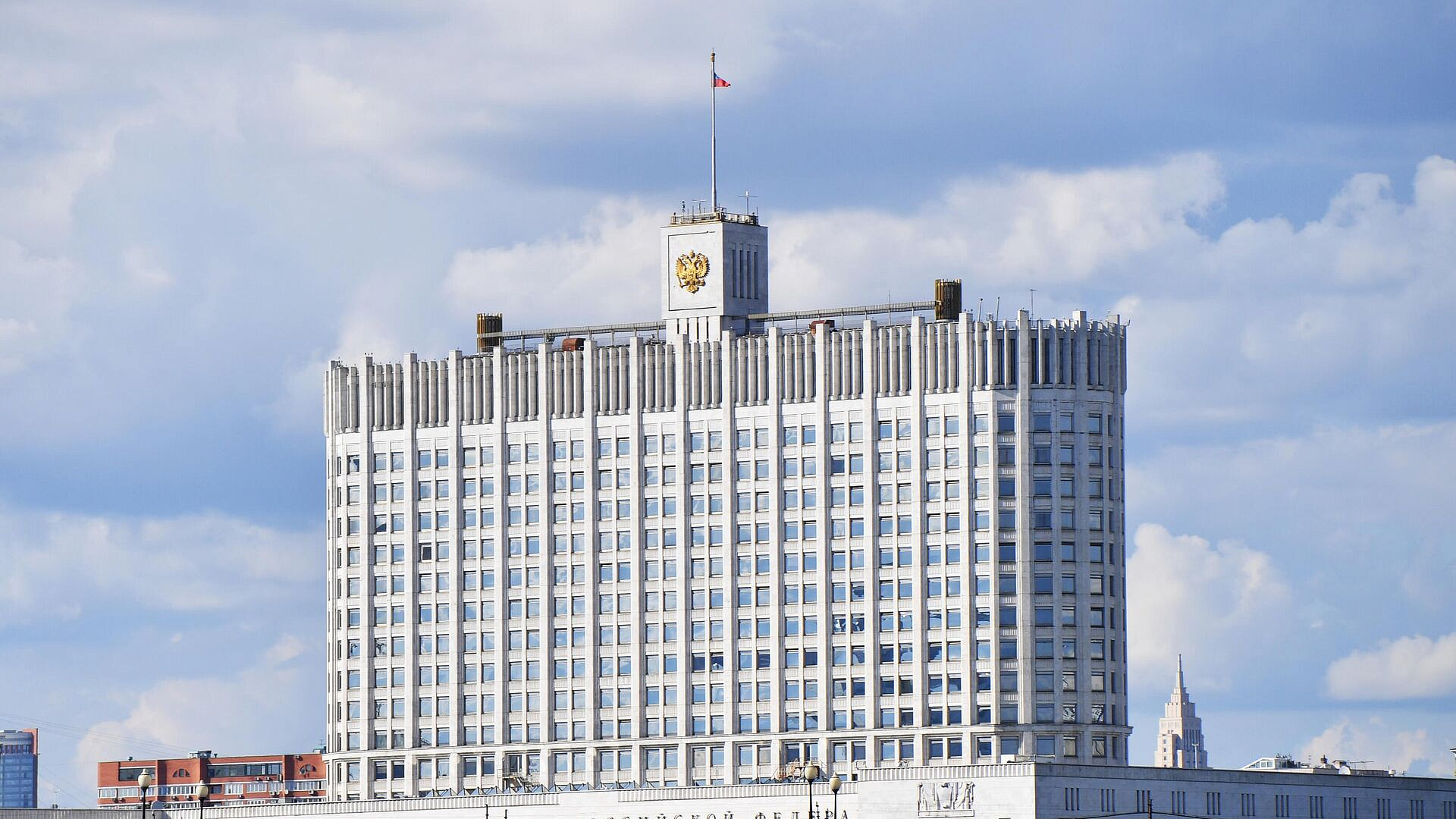 Правительство России ушло в отставку