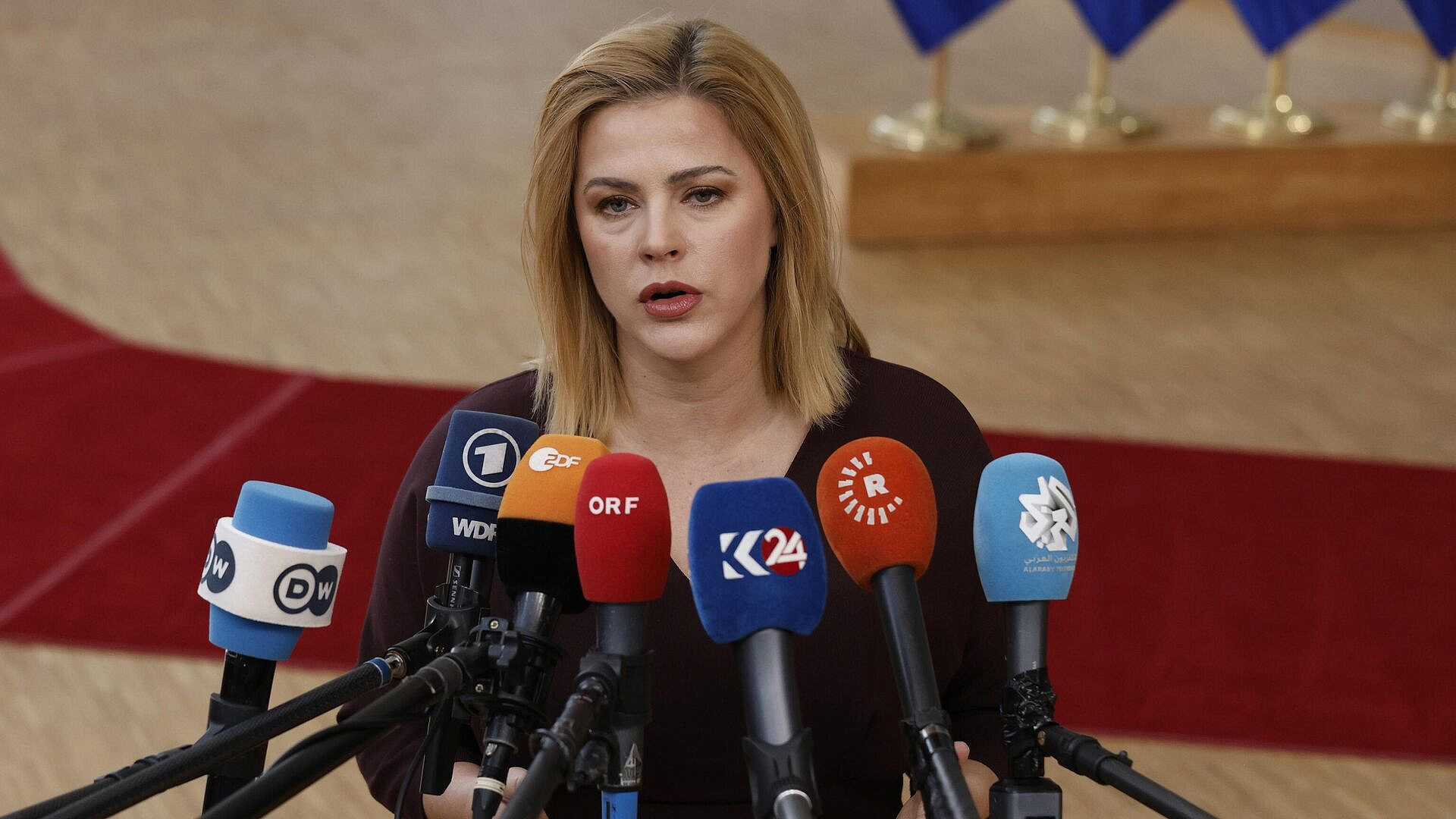 НАТО не готова отправлять войска на Украину, заявила премьер Латвии