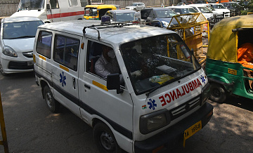 В Индии выросло число пострадавших при обрушении здани